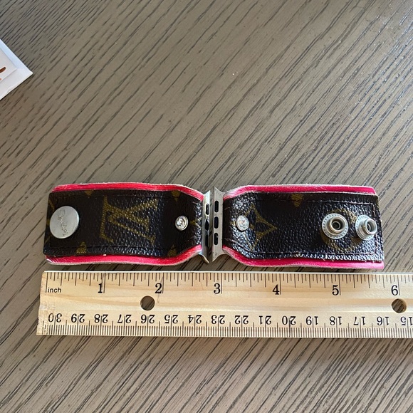 spark*l apple watch band upcycled Authentic louis Vuitton leather LV 42/44 - Picture 2 of 4